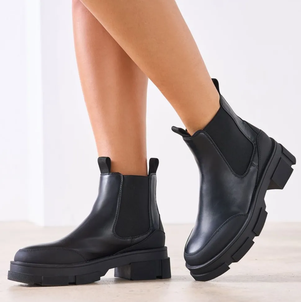 Limelight Womens Eliza Chelsea Boot