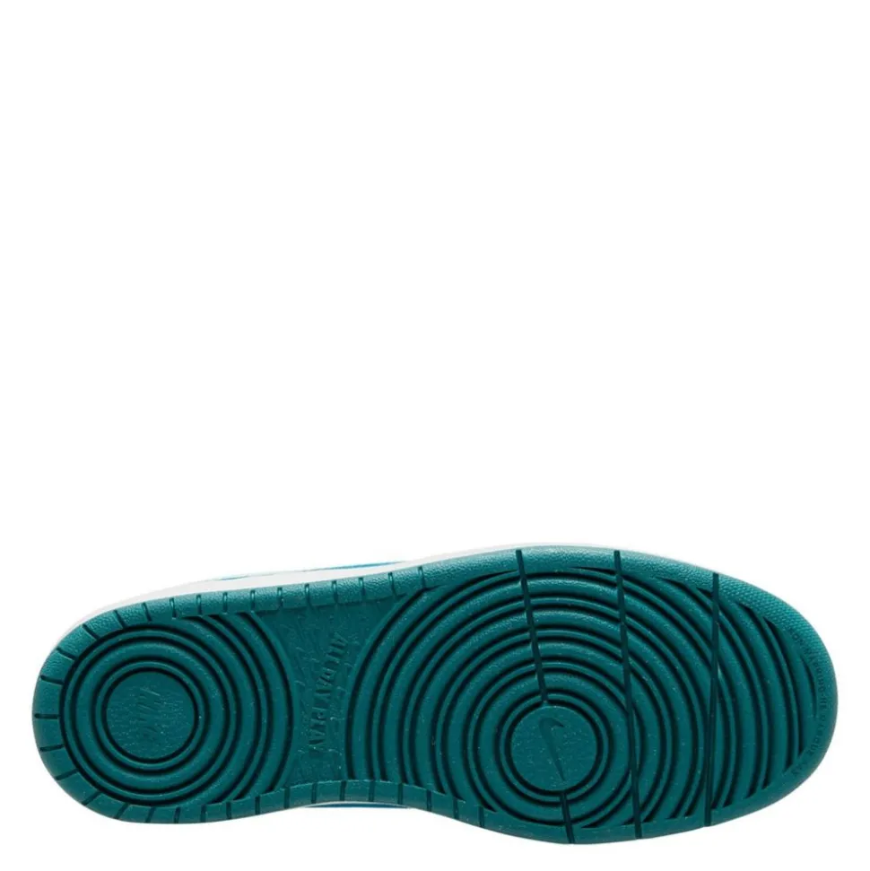 Nike Girls Court Borough Recraft Low Top Sneaker